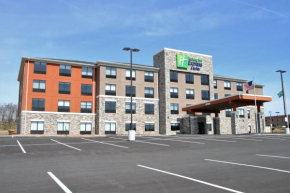 Holiday Inn Express & Suites Clarion, an IHG Hotel